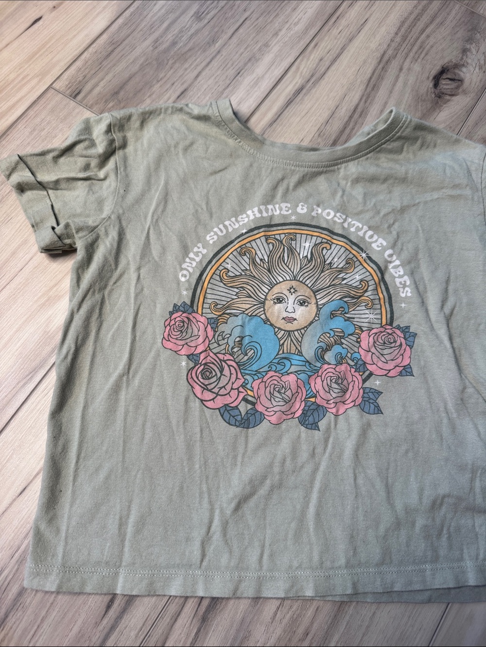 Sunshine and positive vibes T